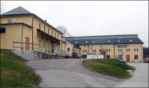 Manuspiloterna är granne med Filmbasen och  Dramatiska Institutets Baskurs i film